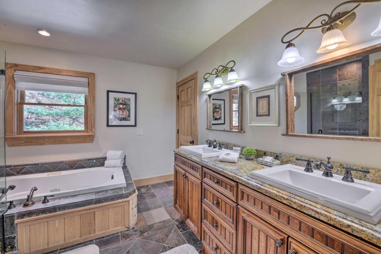Luxe Cataloochee Cabin With Epic Mountain Views! Waynesville Dış mekan fotoğraf